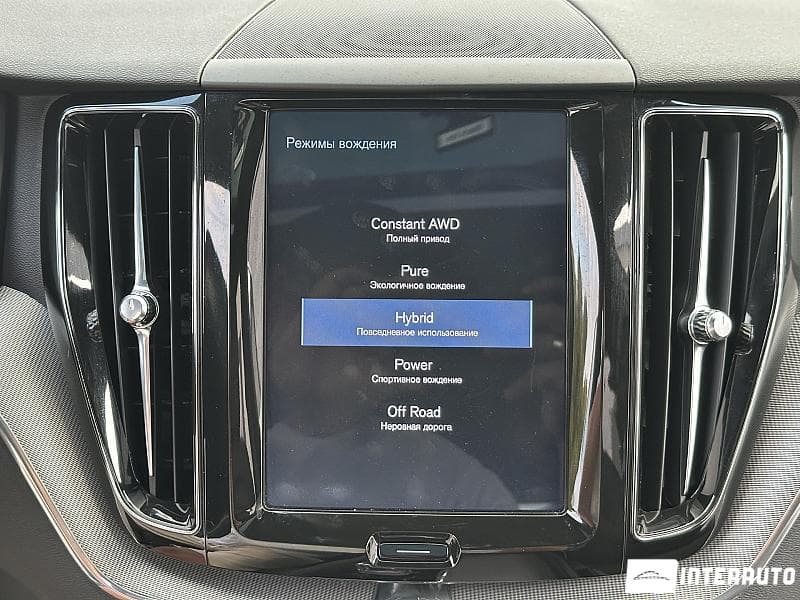 Volvo XC 60 2018 — Миниатюра 10