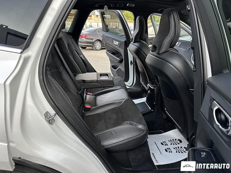Volvo XC 60 2018 — Миниатюра 15