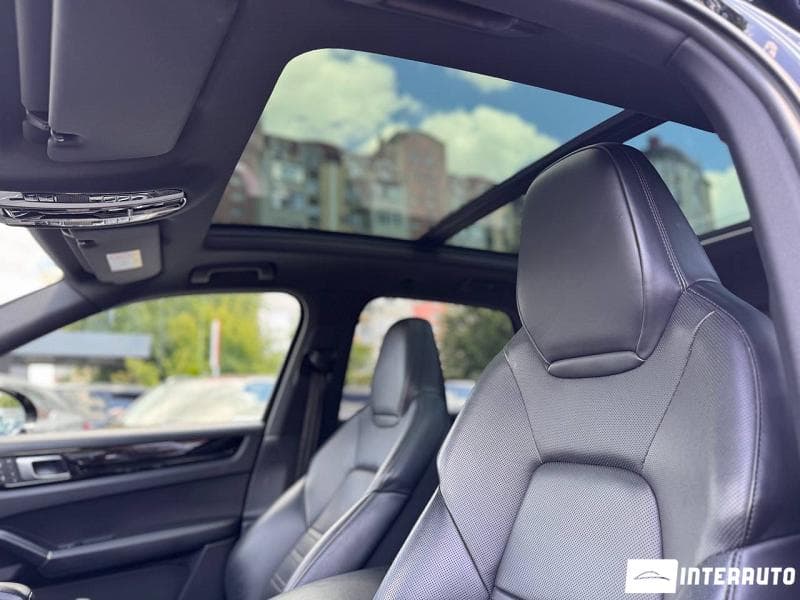 Porsche Cayenne S Hybrid 2023 — Миниатюра 11