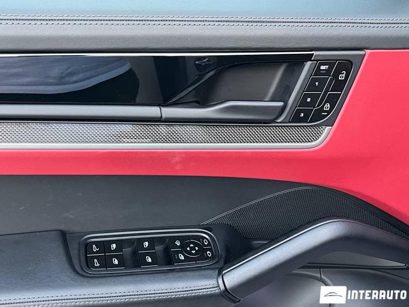 Porsche Cayenne S Coupe 2025 — Миниатюра 5