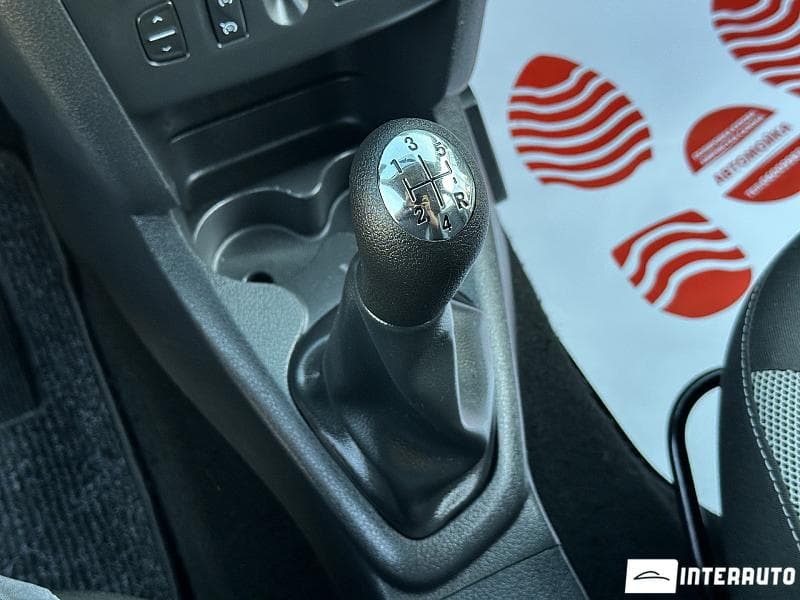 Dacia Logan MCV Stepway 2018 — Миниатюра 11