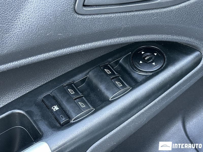 Ford Tourneo Connect 2018 — Миниатюра 17