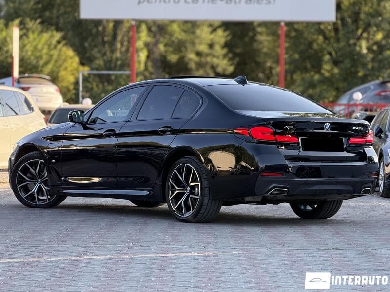 BMW 545e 2021 — Миниатюра 3