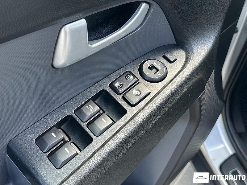 Kia Sportage 2011 — Миниатюра 16