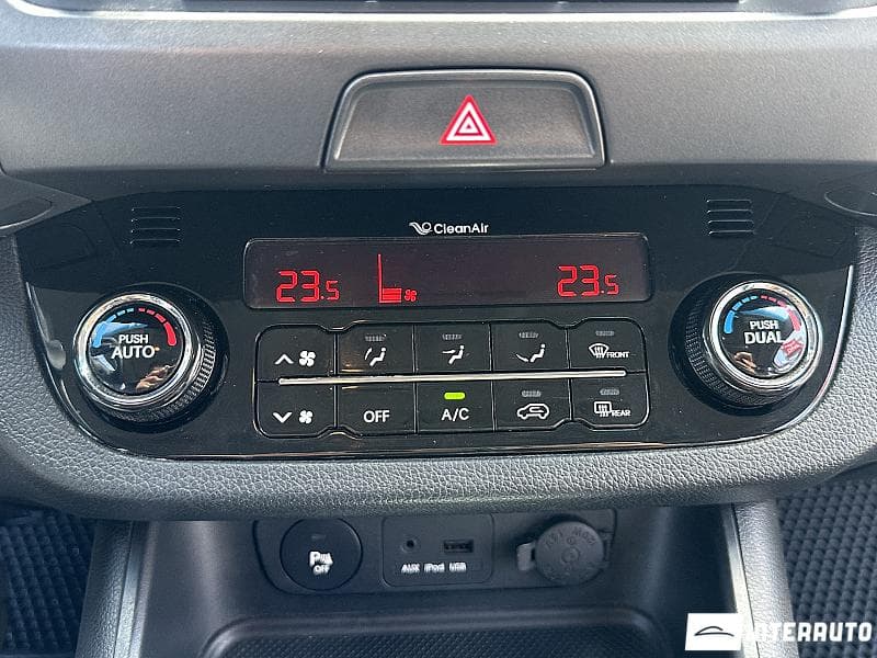 Kia Sportage 2011 — Миниатюра 7