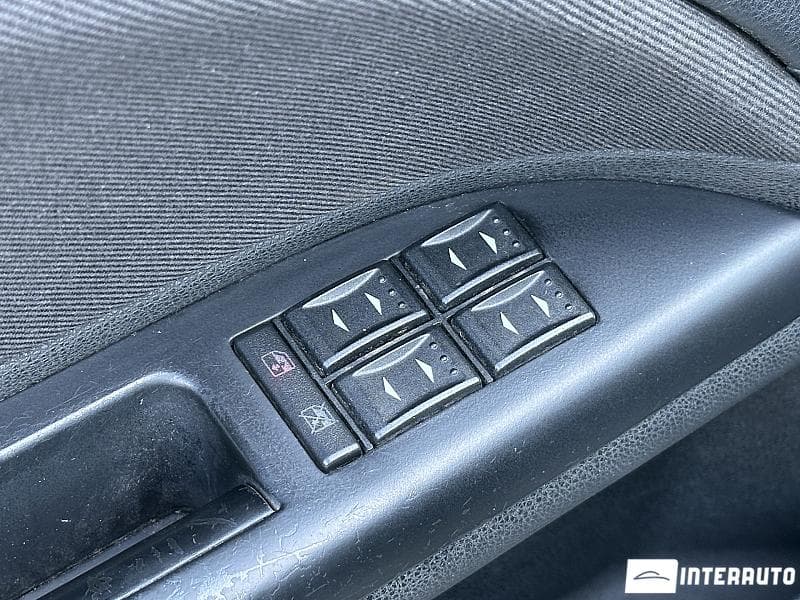 Ford Mondeo 2004 — Миниатюра 16
