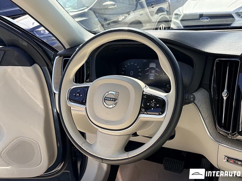 Volvo XC 60 2020 — Миниатюра 7
