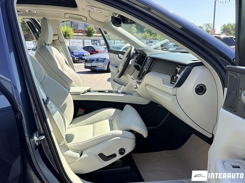 Volvo XC 60 2020 — Миниатюра 12