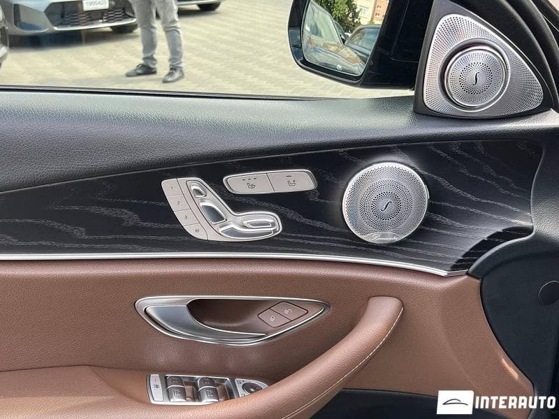 Mercedes E 220 2019 — Миниатюра 6