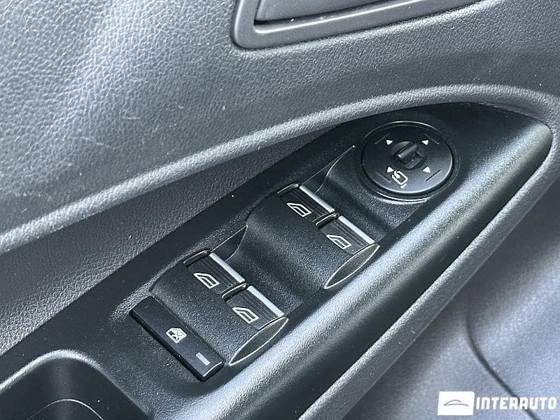 Ford Tourneo Connect 2017 — Миниатюра 16