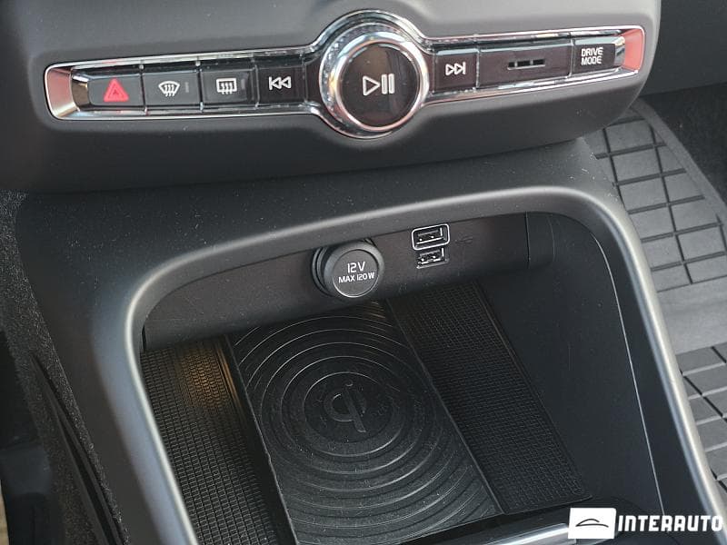 Volvo XC 40 2019 — Миниатюра 10