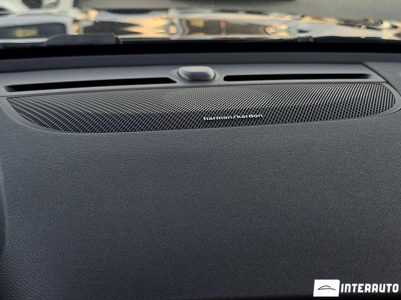 Volvo XC 40 2019 — Миниатюра 17