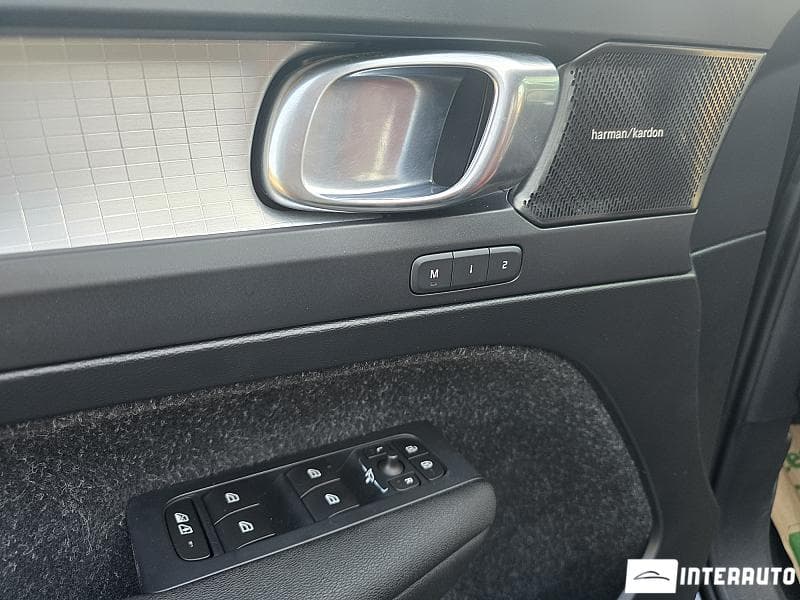 Volvo XC 40 2019 — Миниатюра 16