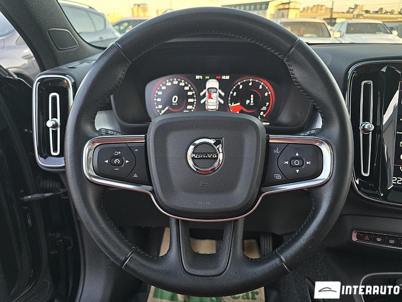 Volvo XC 40 2019 — Миниатюра 7
