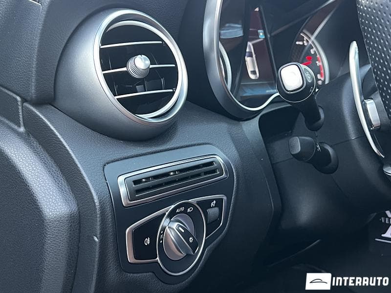 Mercedes C 43 AMG 2019 — Миниатюра 13