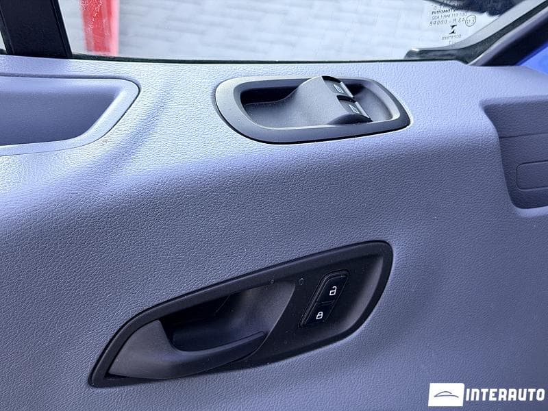Ford Transit 2017 — Миниатюра 13