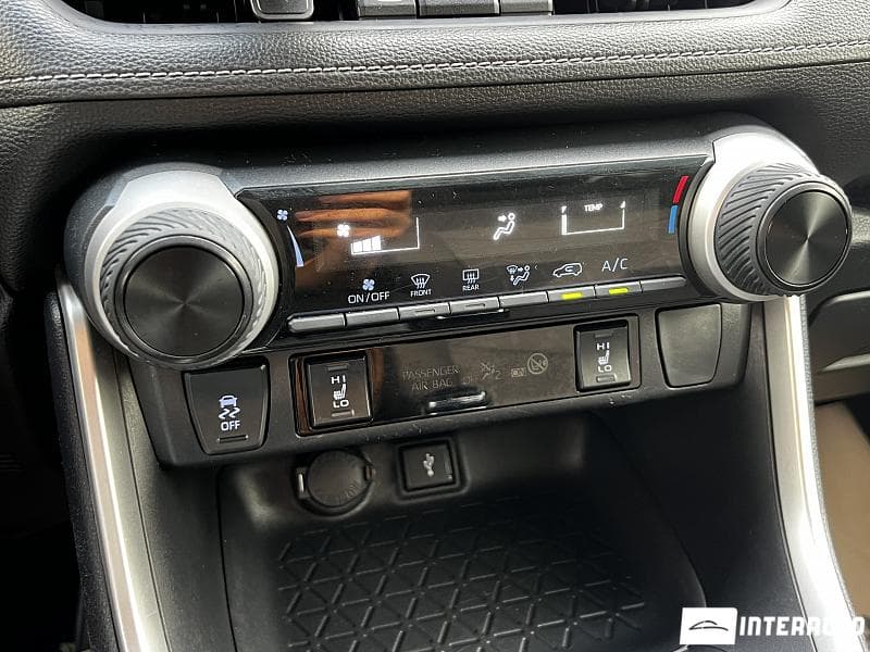Toyota Rav-4 2021 — Миниатюра 13