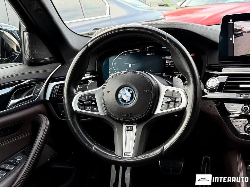 BMW 530e 2022 — Миниатюра 8