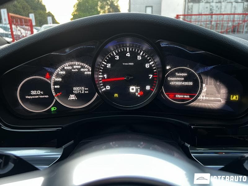 Porsche Panamera 4S 2018 — Миниатюра 9