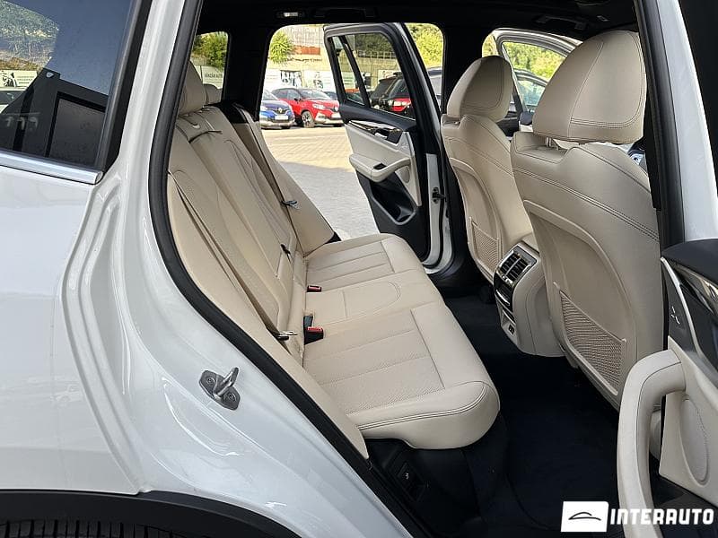 BMW X3 3.0i 2022 — Миниатюра 13