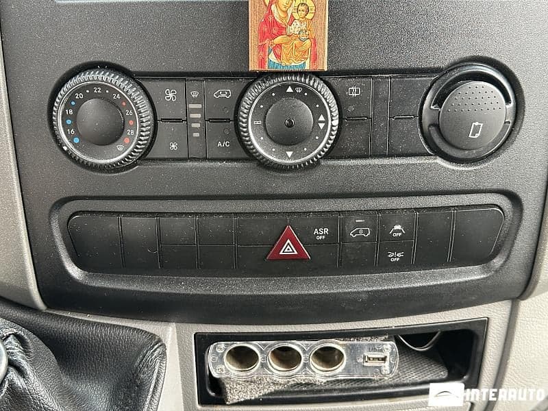 Mercedes Sprinter 2018 — Миниатюра 10