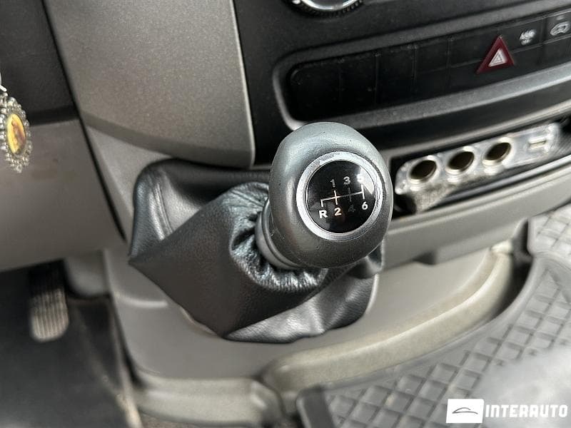 Mercedes Sprinter 2018 — Миниатюра 11
