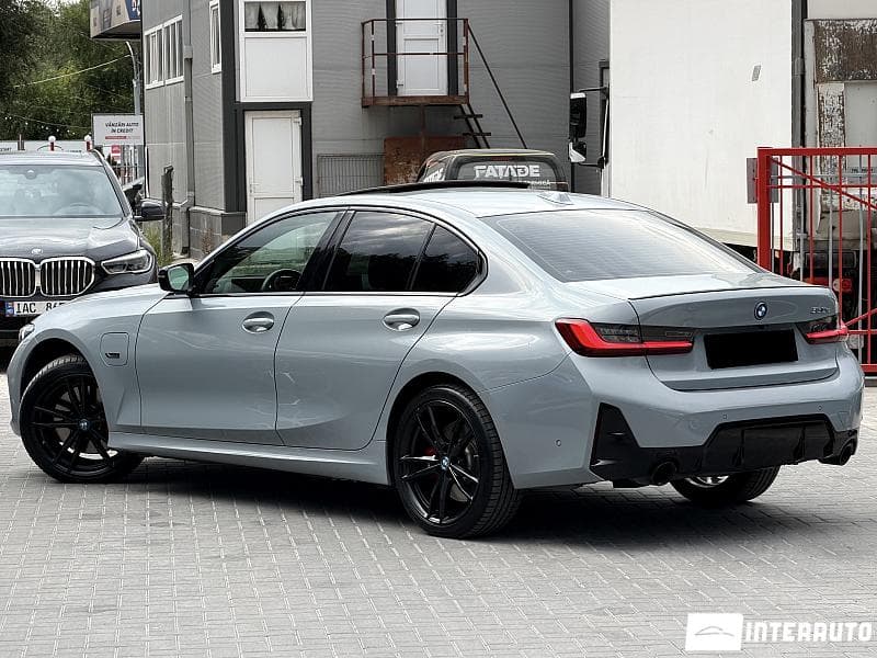 BMW 330E 2023 — Миниатюра 4
