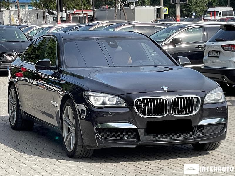 BMW 750 2013 — Миниатюра 3