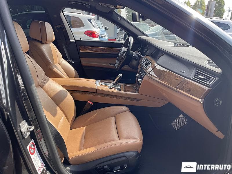 BMW 750 2013 — Миниатюра 17