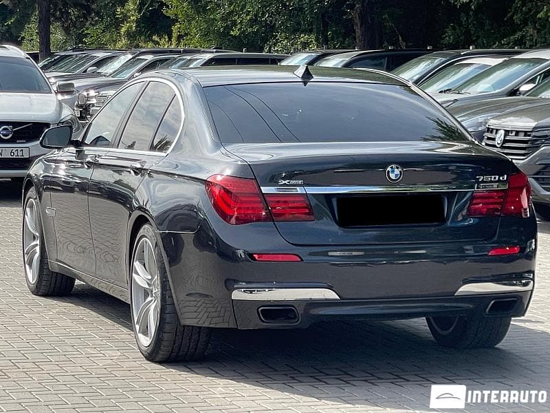 BMW 750 2013 — Миниатюра 4