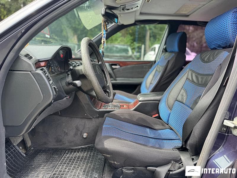 Mercedes E 220 1997 — Миниатюра 5