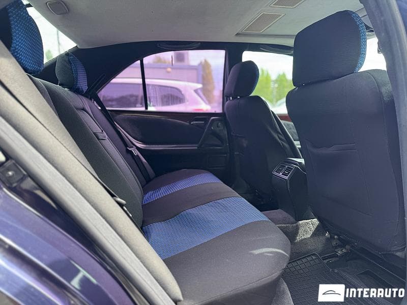 Mercedes E 220 1997 — Миниатюра 12