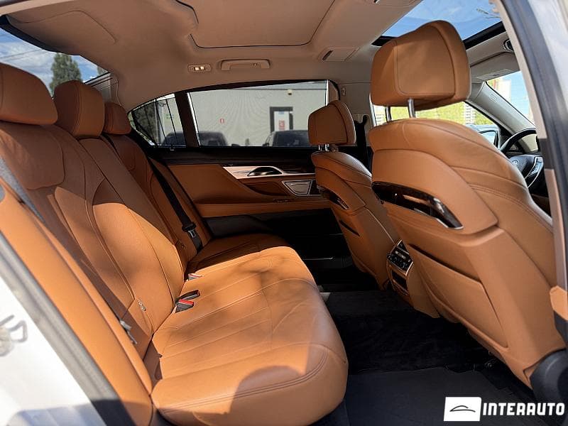 BMW 740e 2016 — Миниатюра 18