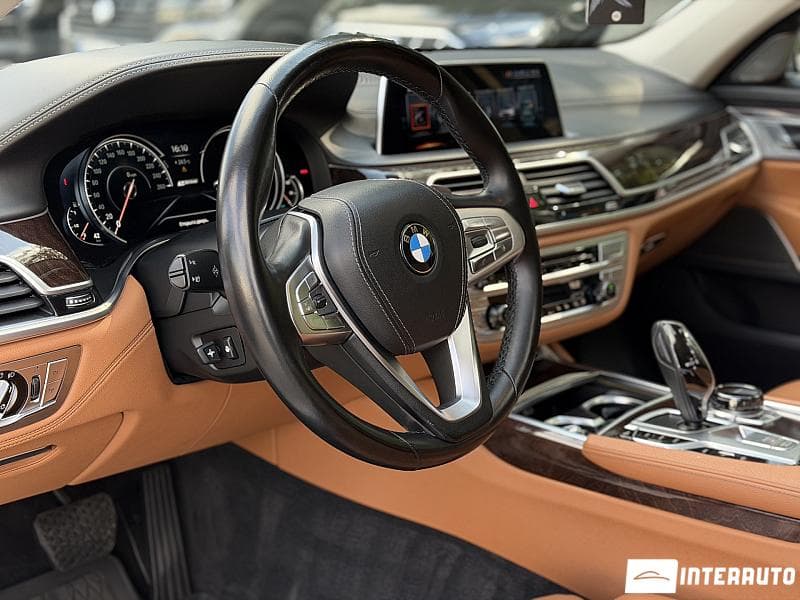 BMW 740e 2016 — Миниатюра 10