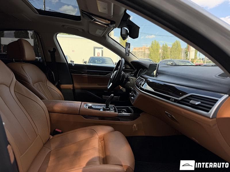 BMW 740e 2016 — Миниатюра 17