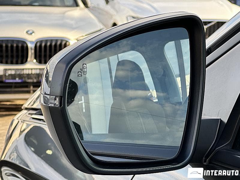 Peugeot 3008 2018 — Миниатюра 18