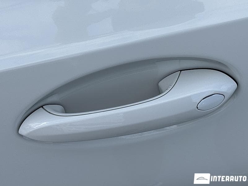 BMW 330 2019 — Миниатюра 18