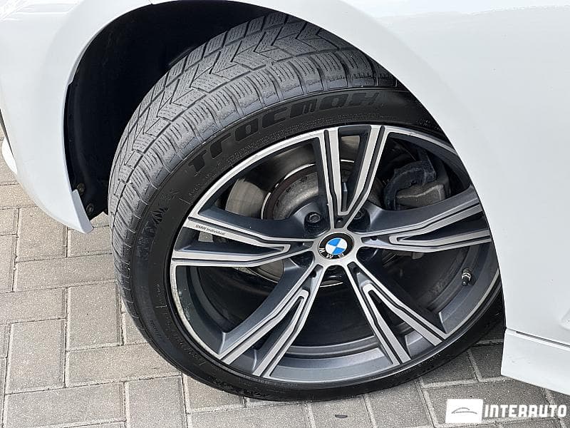 BMW 330 2019 — Миниатюра 23