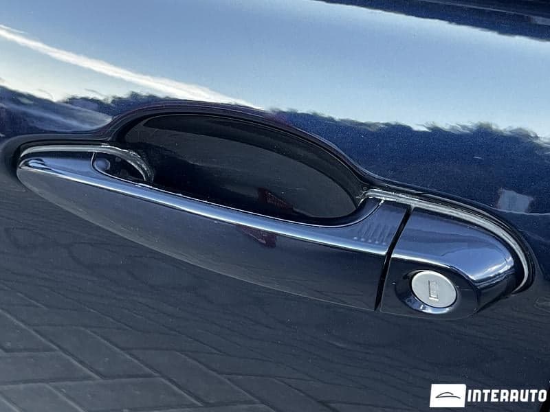 2016 BMW 330 — Miniatură 19