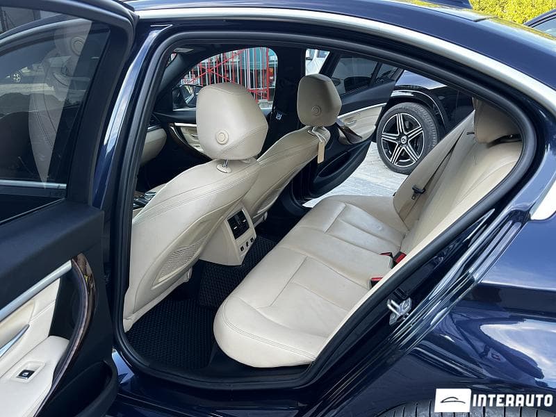 2016 BMW 330 — Miniatură 16
