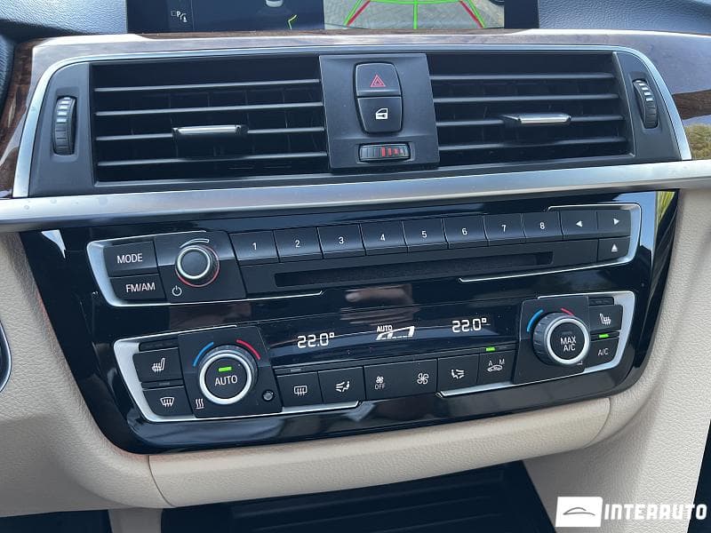 2016 BMW 330 — Miniatură 10