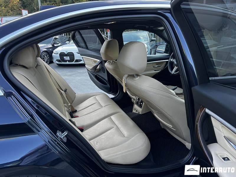 2016 BMW 330 — Miniatură 17