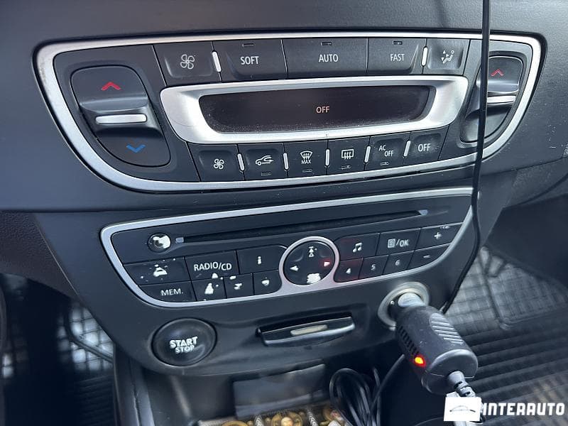Renault Megane 2010 — Миниатюра 11