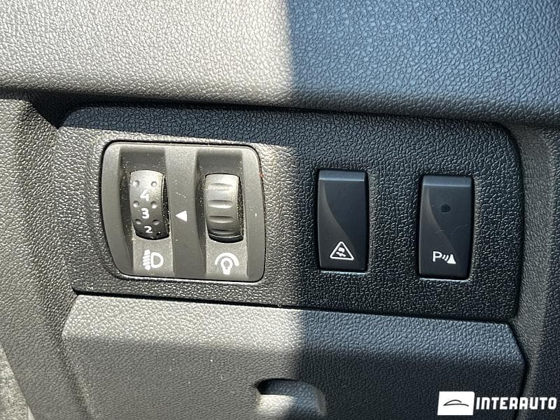 Renault Megane 2010 — Миниатюра 12