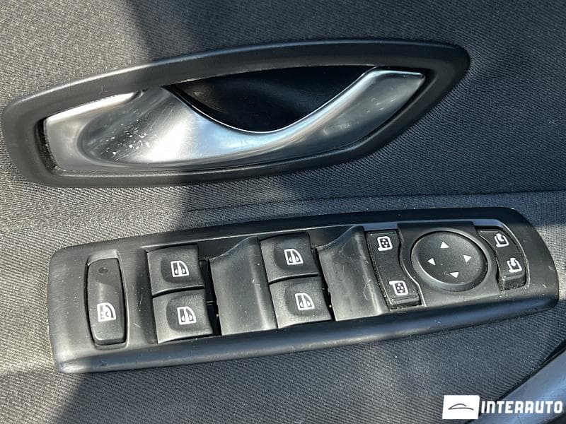 Renault Megane 2010 — Миниатюра 13