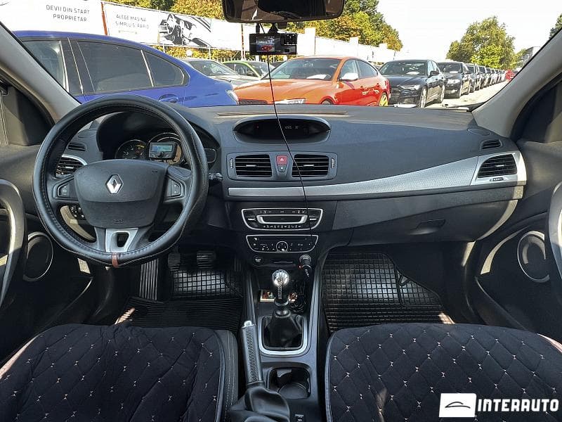 Renault Megane 2010 — Миниатюра 8