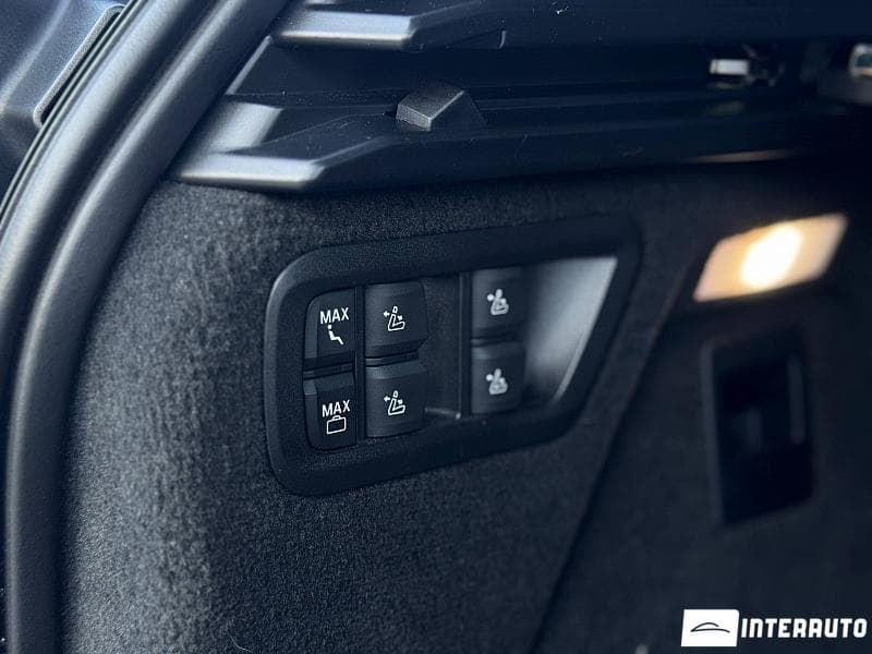 BMW X7 4.0d 2023 — Миниатюра 21