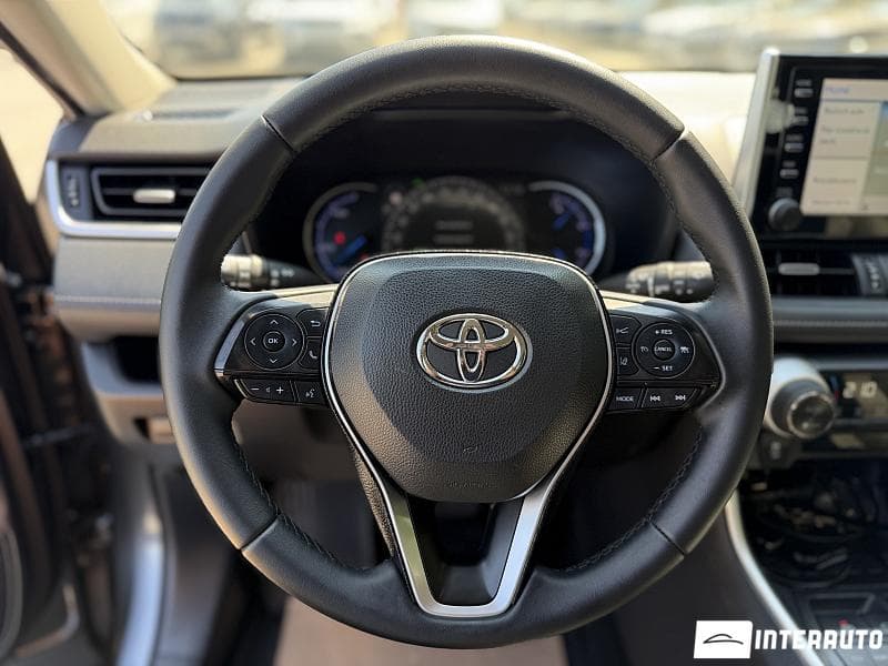 2020 Toyota Rav-4 — Miniatură 8