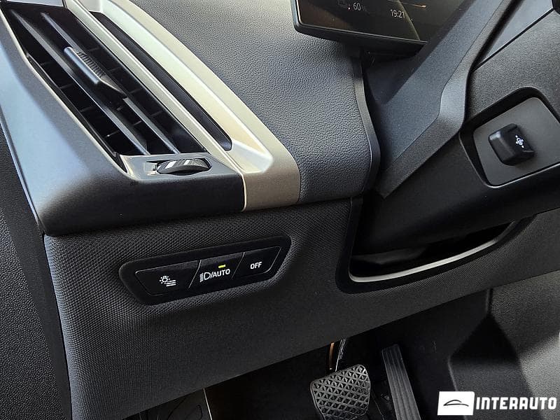 BMW iX xDrive50 2024 — Миниатюра 24