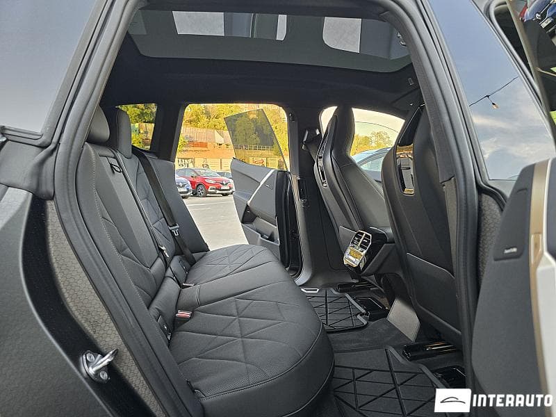 BMW iX xDrive50 2024 — Миниатюра 17